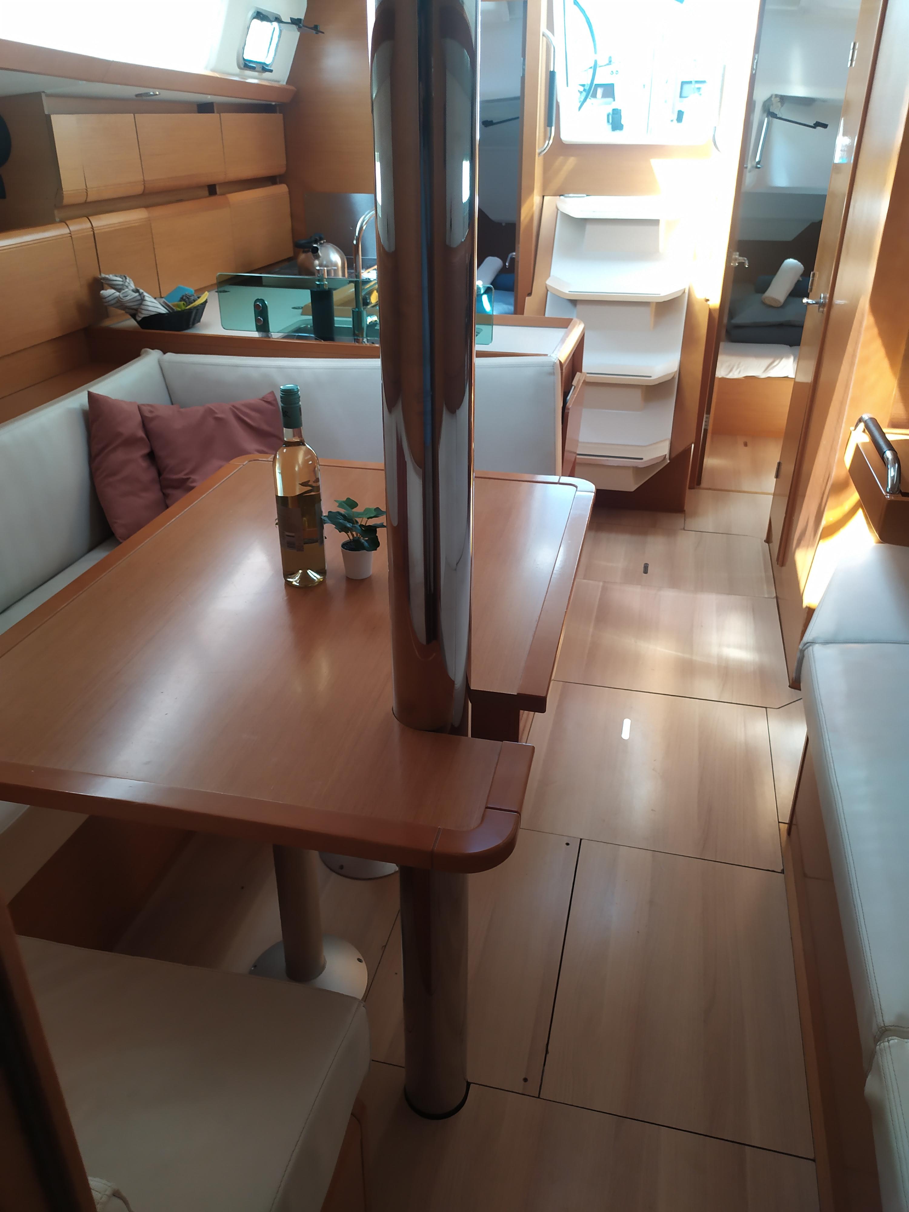 Sun Odyssey 389, picture 10
