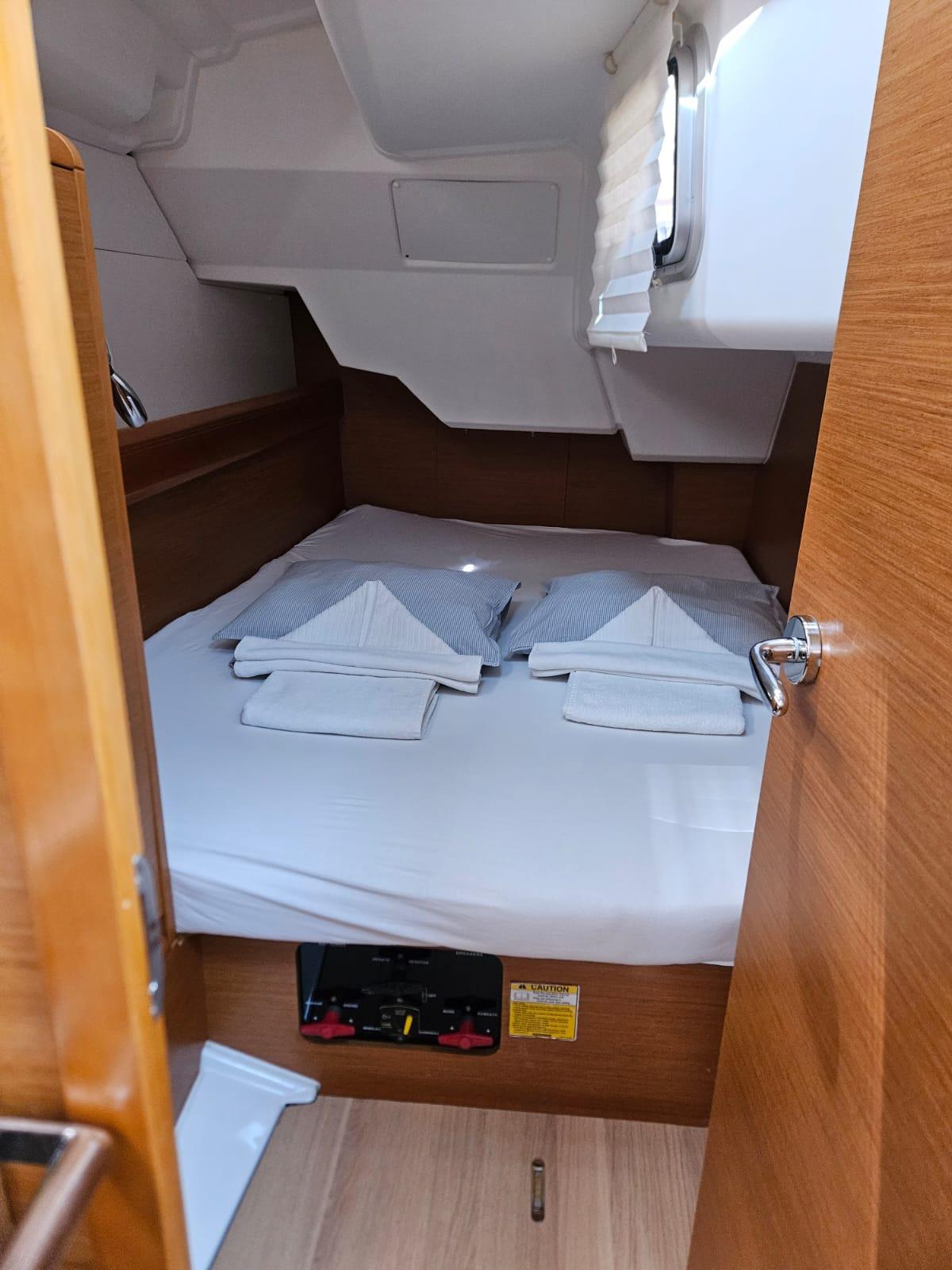 Sun Odyssey 389, picture 12