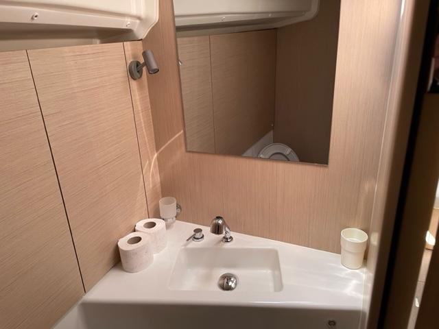 Oceanis 40.1, picture 32