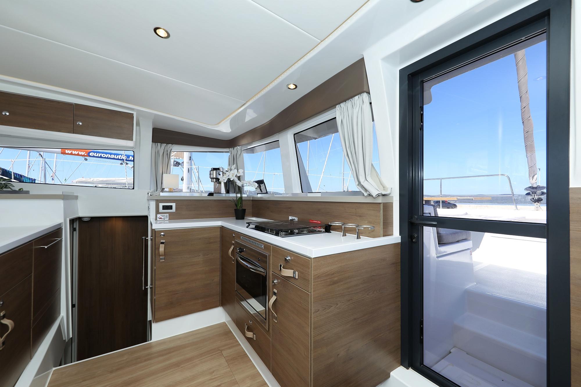 Bali 4.2 - 4 + 1 cab., picture 16