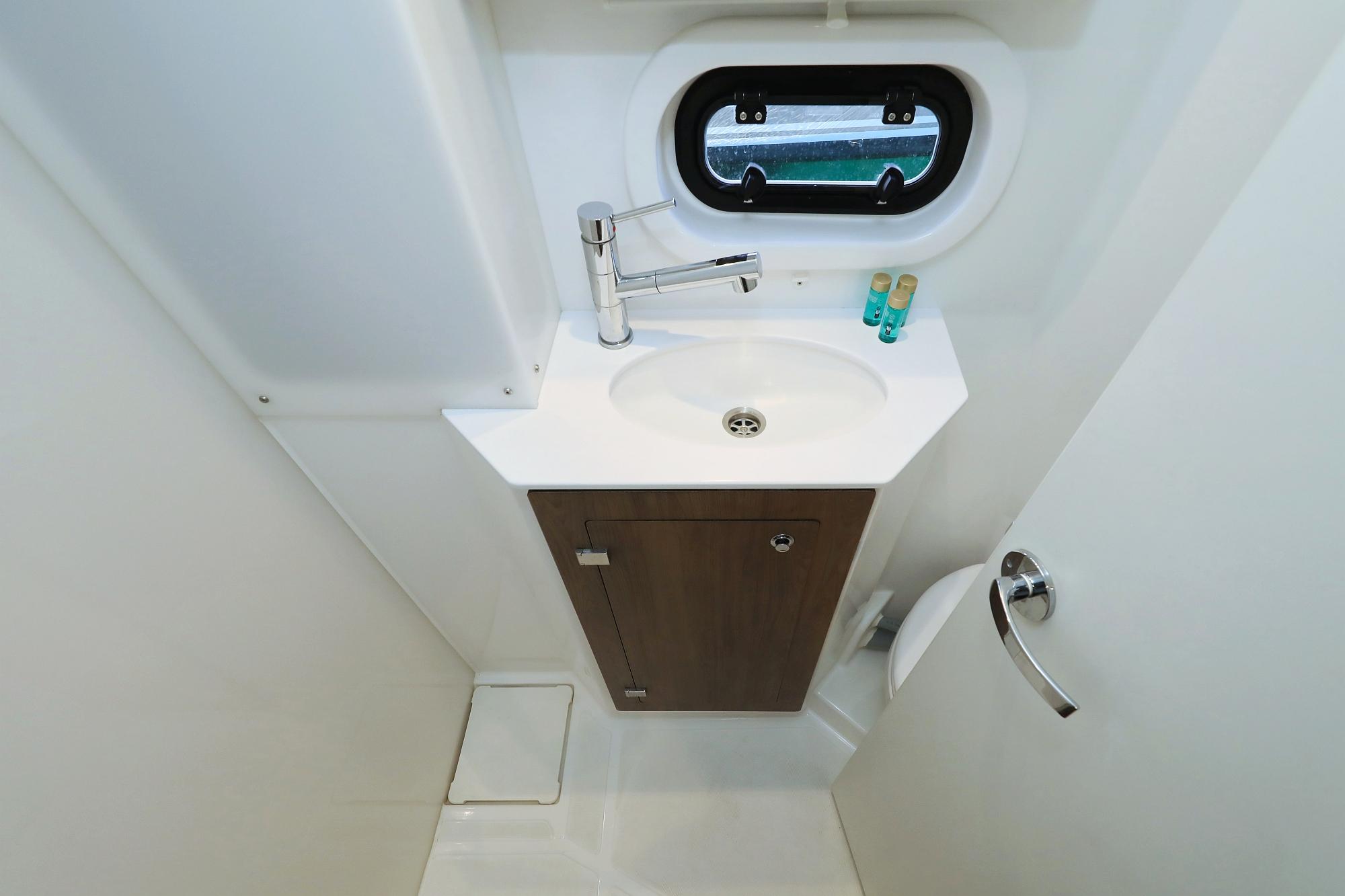 Bali 4.2 - 4 + 1 cab., picture 28