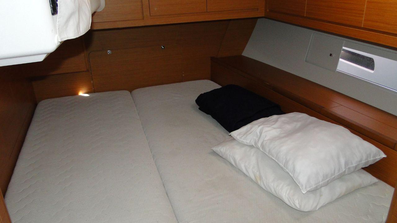 Dufour 470 - 4 + 1 cab., picture 7