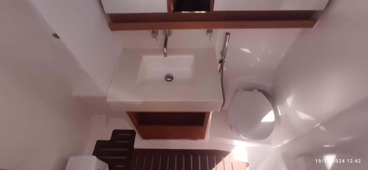 Dufour 470 - 4 + 1 cab., picture 9