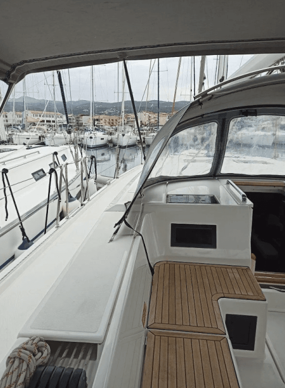 Bavaria C45 - 4 cab., picture 3