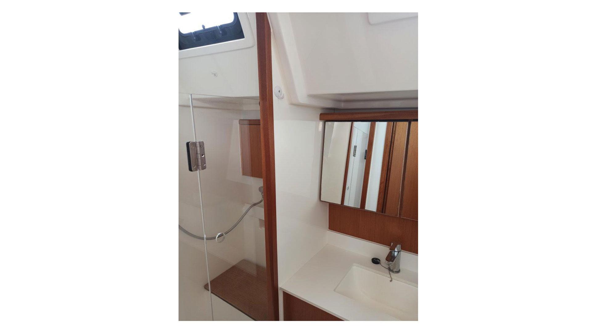 Bavaria C45 - 4 cab., picture 12