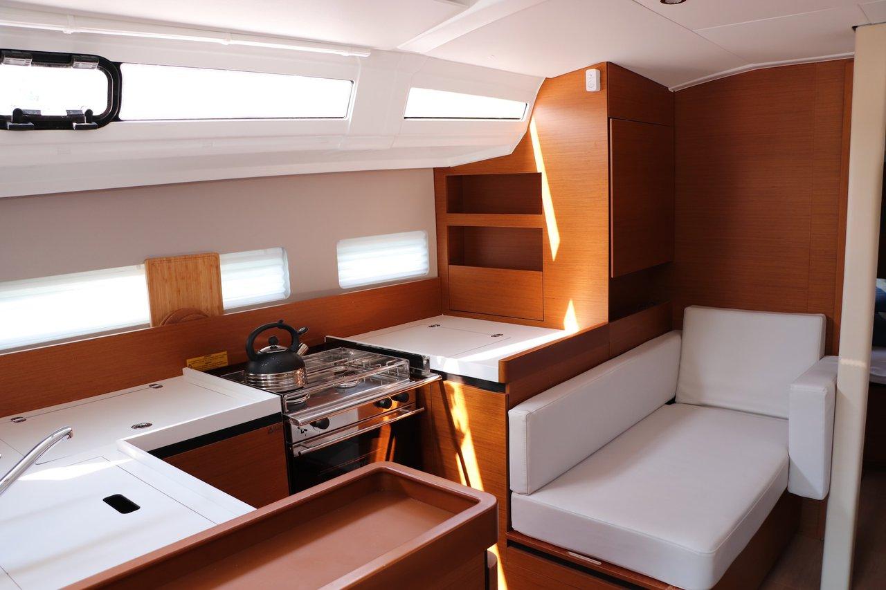 Sun Odyssey 410 - 3 cab., picture 6