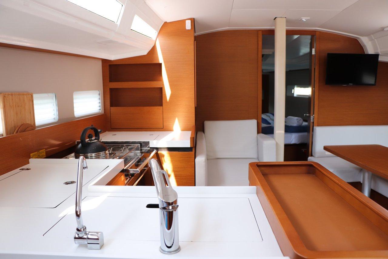 Sun Odyssey 410 - 3 cab., picture 5