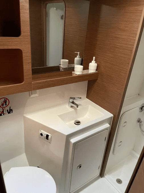 Lagoon 42 - 4 + 2 cab., picture 10