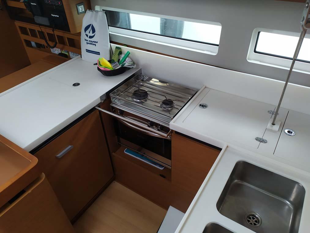 Sun Odyssey 440 - 4 cab., picture 12