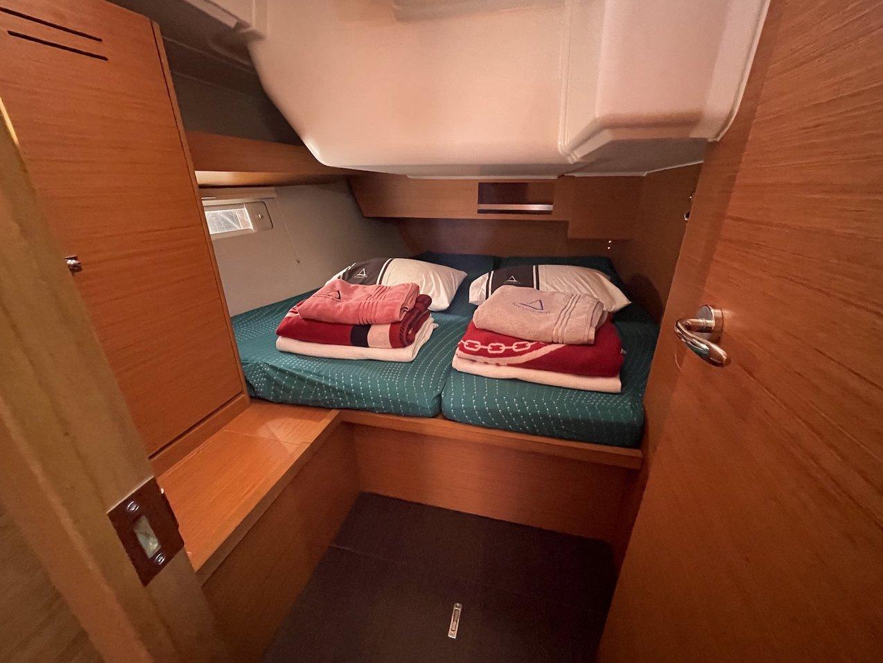 Dufour 430 GL, picture 8