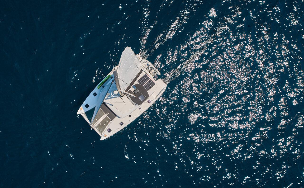 Lagoon 42 - 3 + 1 cab., picture 6