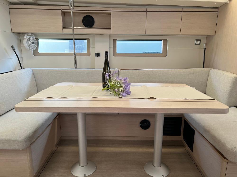 Oceanis 51.1 - 5 + 1 cab., picture 10