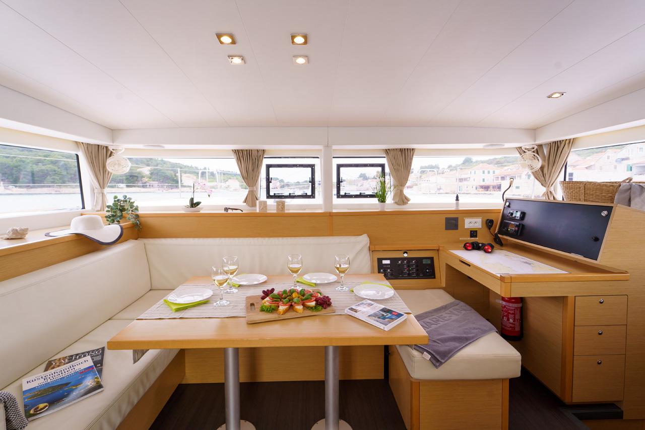 Lagoon 400 S2 - 4 + 2 cab., picture 13