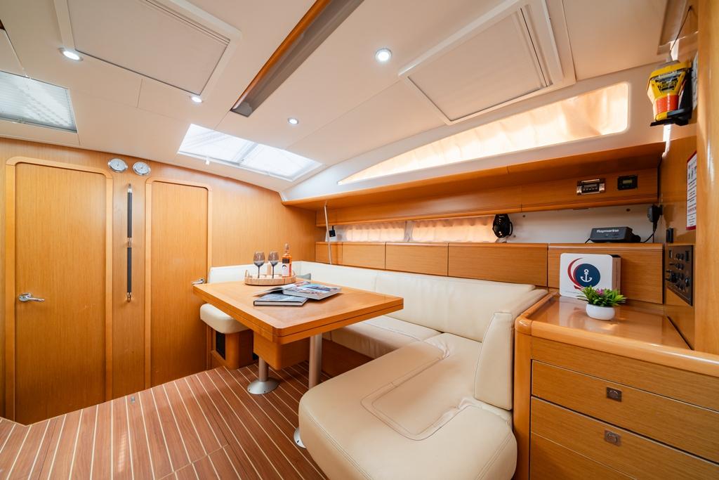 Jeanneau 53 - 5 + 1 cab., picture 10