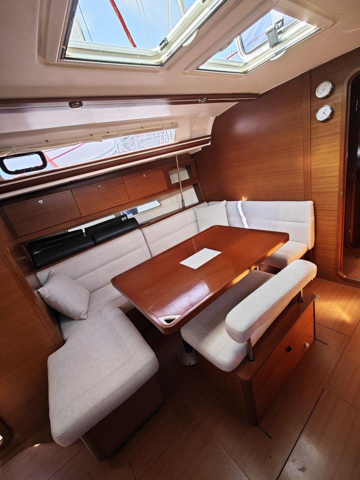 Dufour 450 GL, picture 9