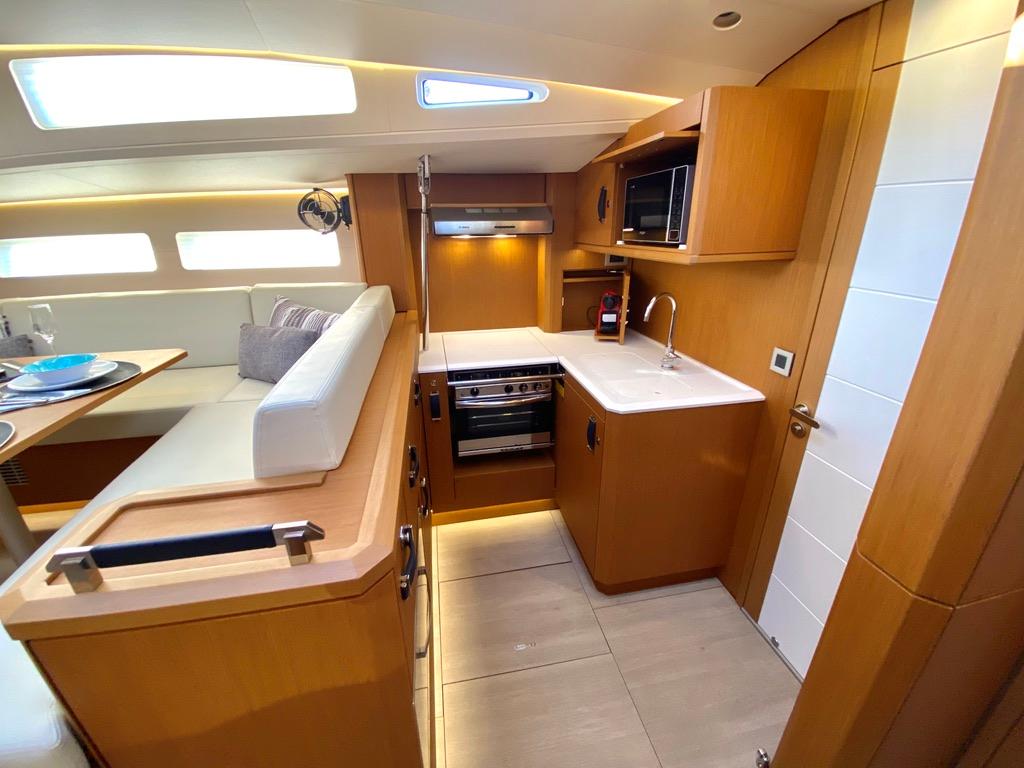 Jeanneau 60, picture 11