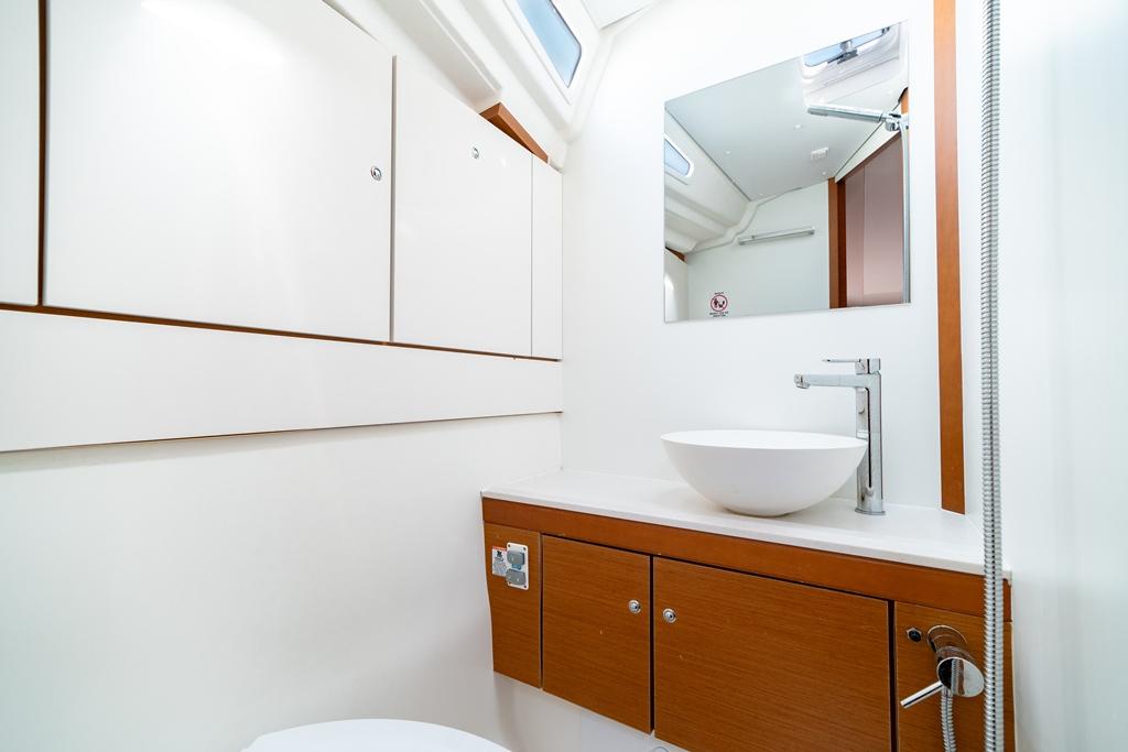 Jeanneau 54 - 5 + 1 cab.	, picture 14