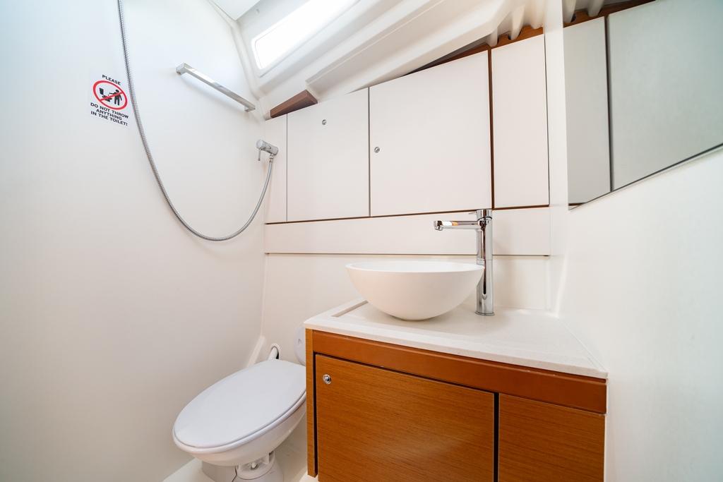 Jeanneau 54 - 5 + 1 cab.	, picture 13