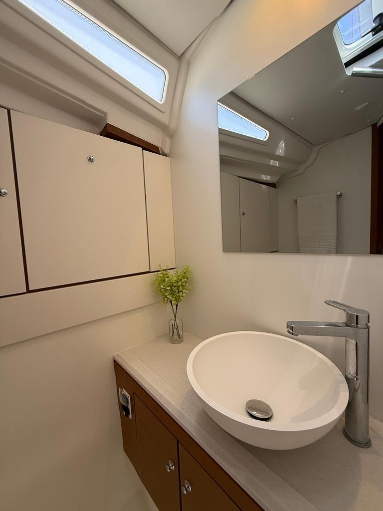 Jeanneau 54 - 5 + 1 cab.	, picture 17