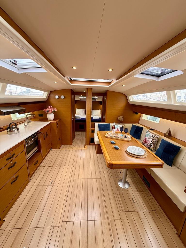 Jeanneau 54 - 5 + 1 cab.	, picture 8