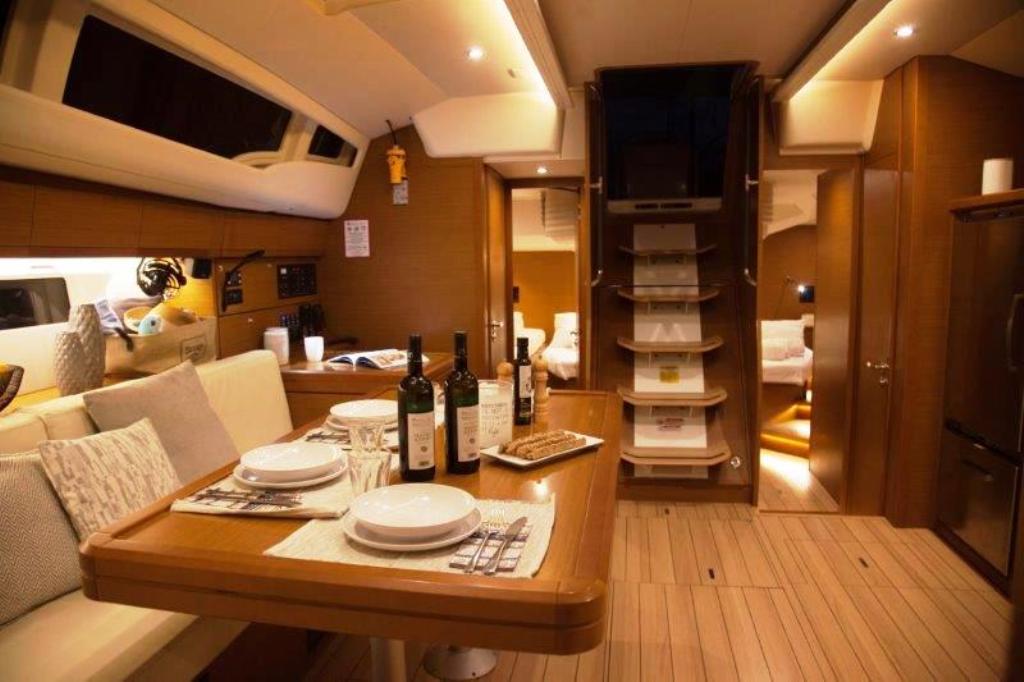 Jeanneau 54 - 5 + 1 cab.	, picture 4