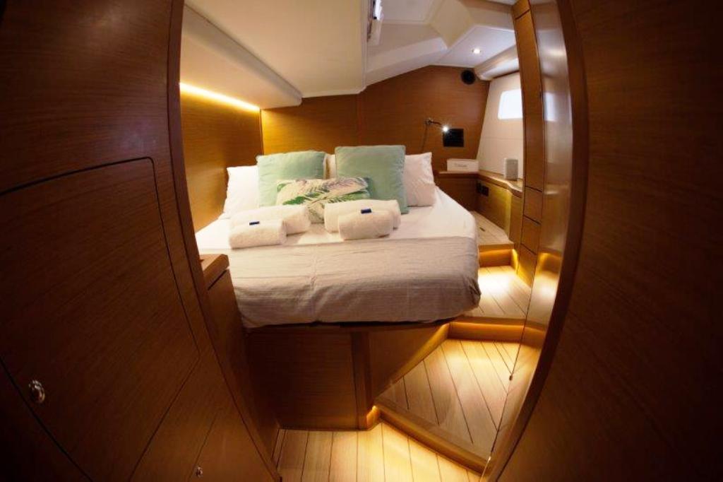 Jeanneau 54 - 5 + 1 cab.	, picture 8