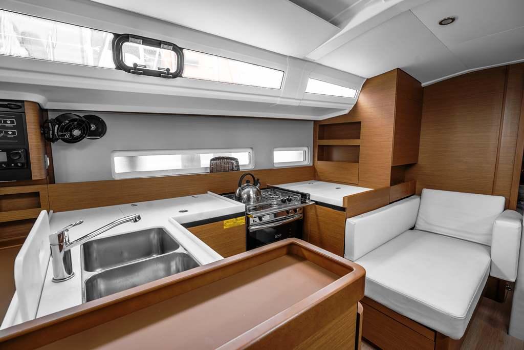Sun Odyssey 410 - 3 cab., picture 7