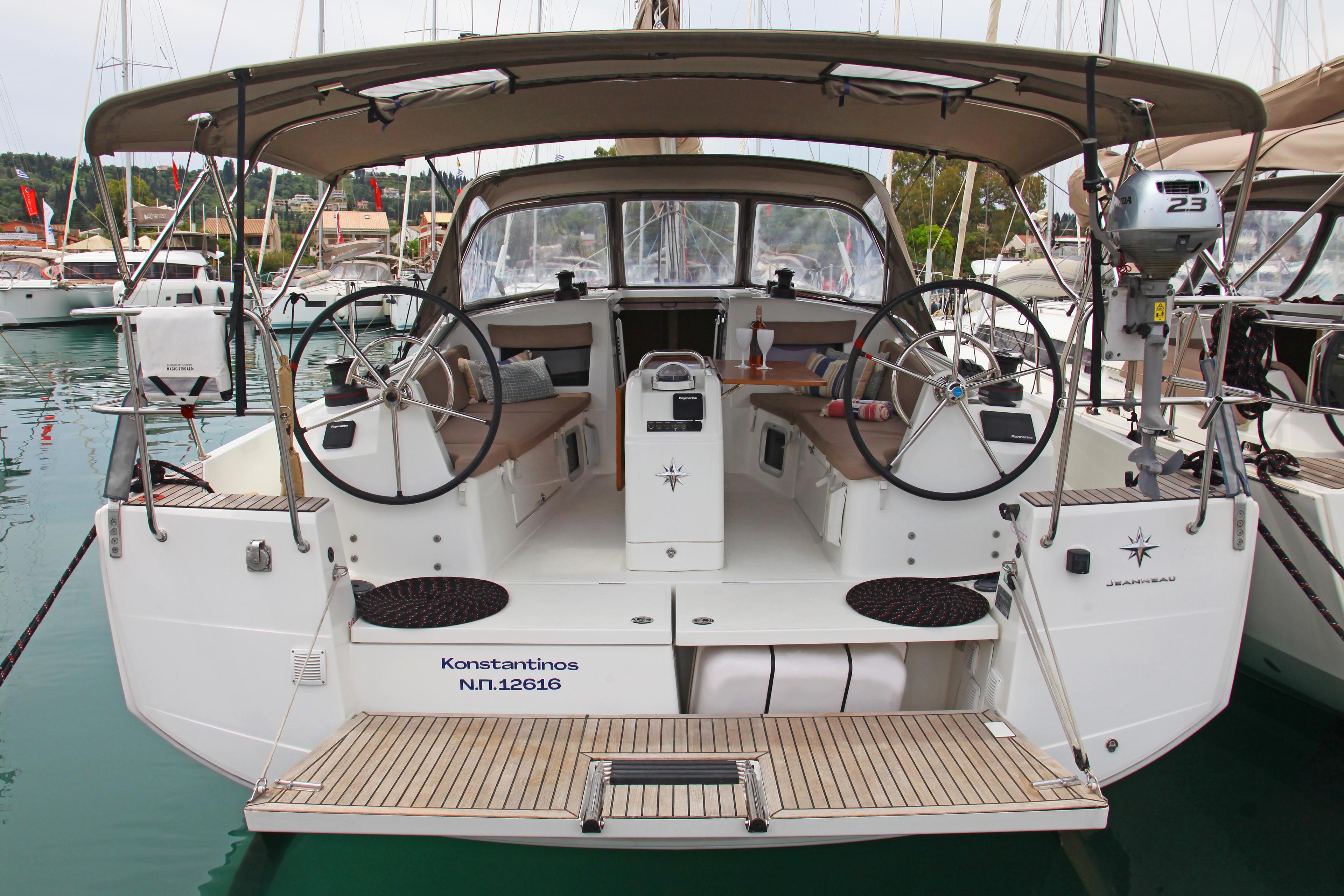 Sun Odyssey 410 - 3 cab., picture 1