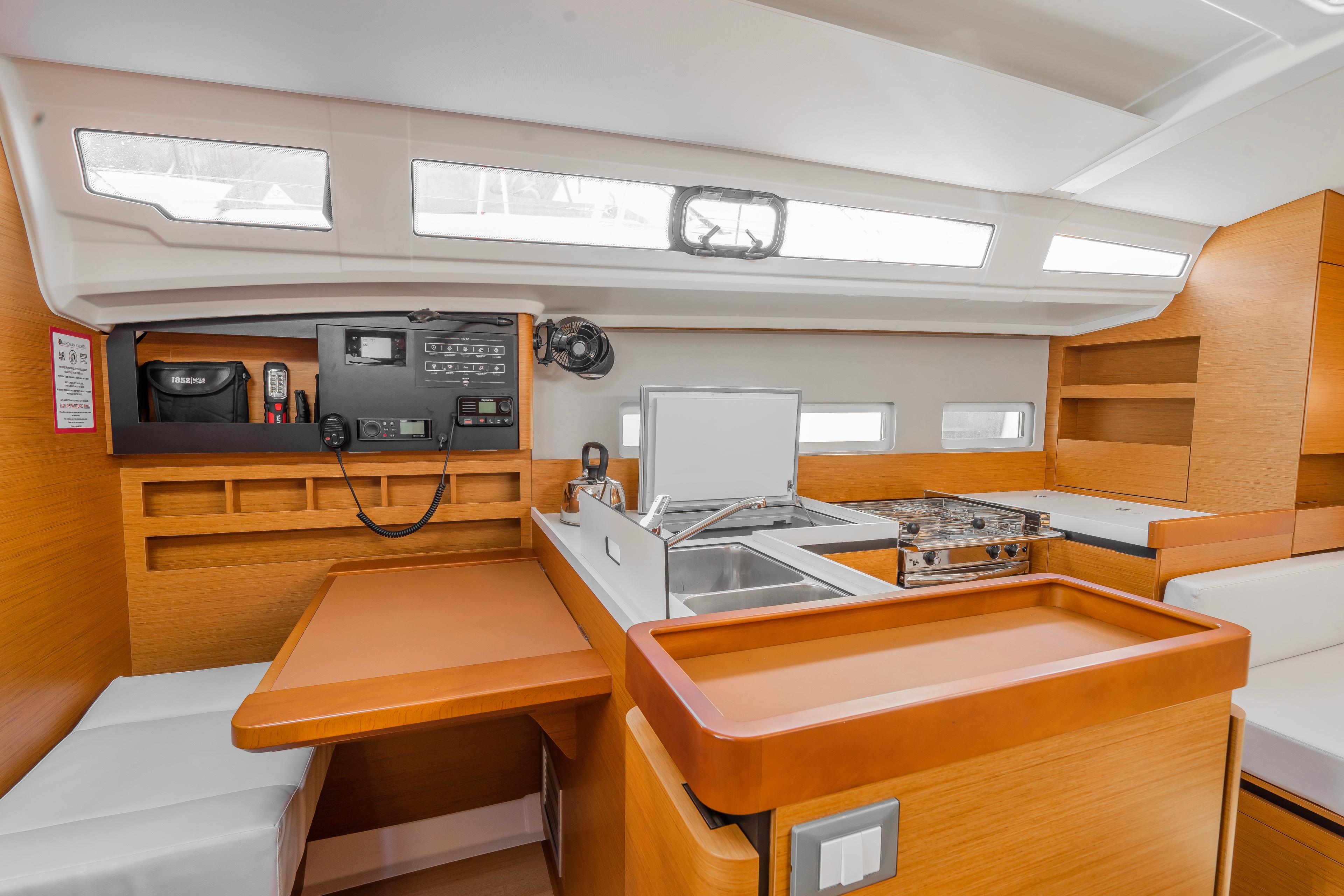Sun Odyssey 410 - 3 cab., picture 6