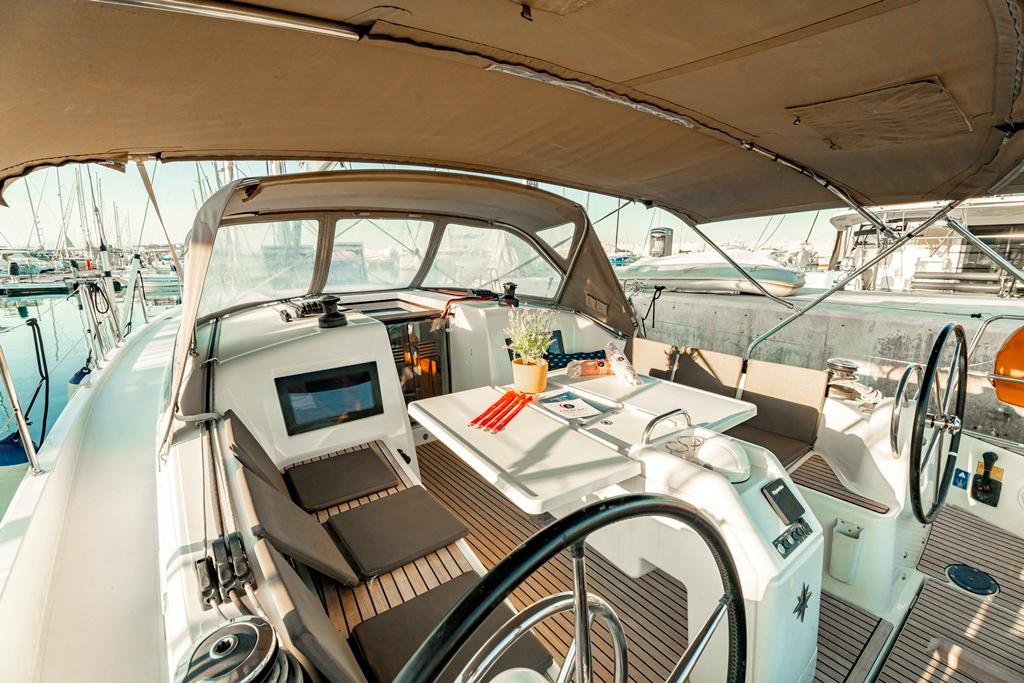 Sun Odyssey 410 - 3 cab., picture 7