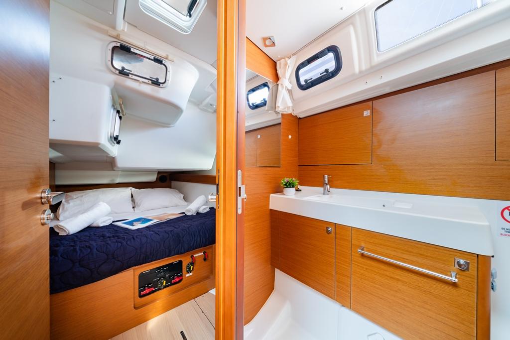 Sun Odyssey 519 - 5 cab., picture 9