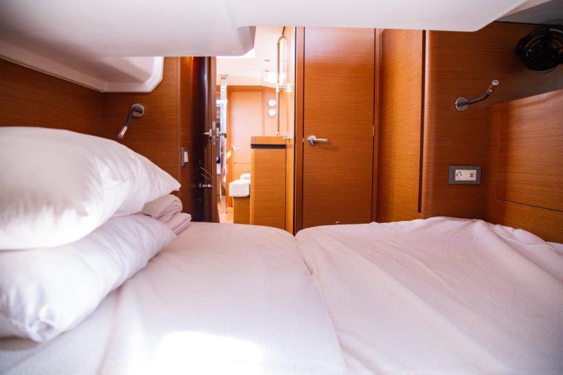 Sun Odyssey 440 - 4 cab., picture 10