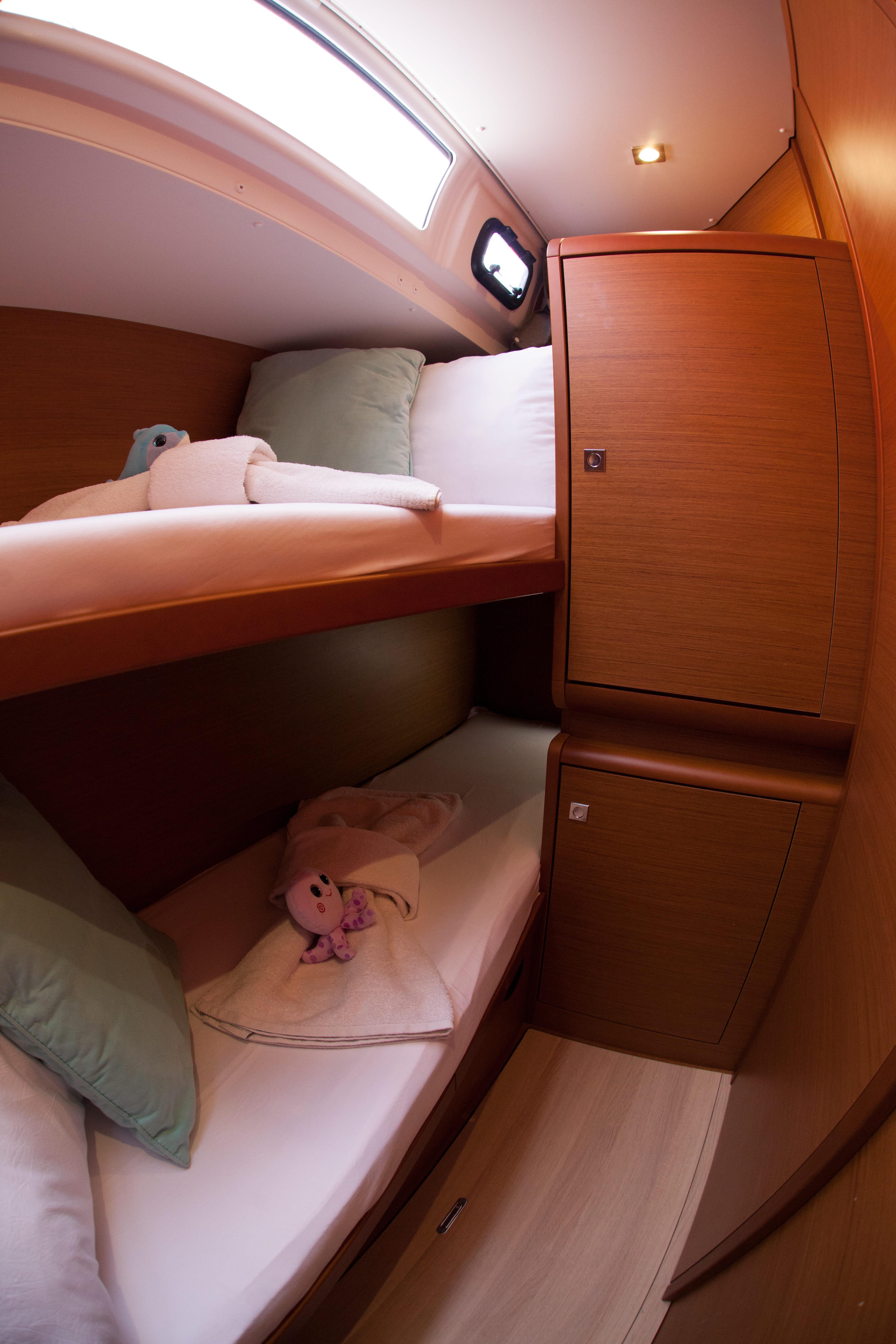 Sun Odyssey 519 - 5 cab., picture 11