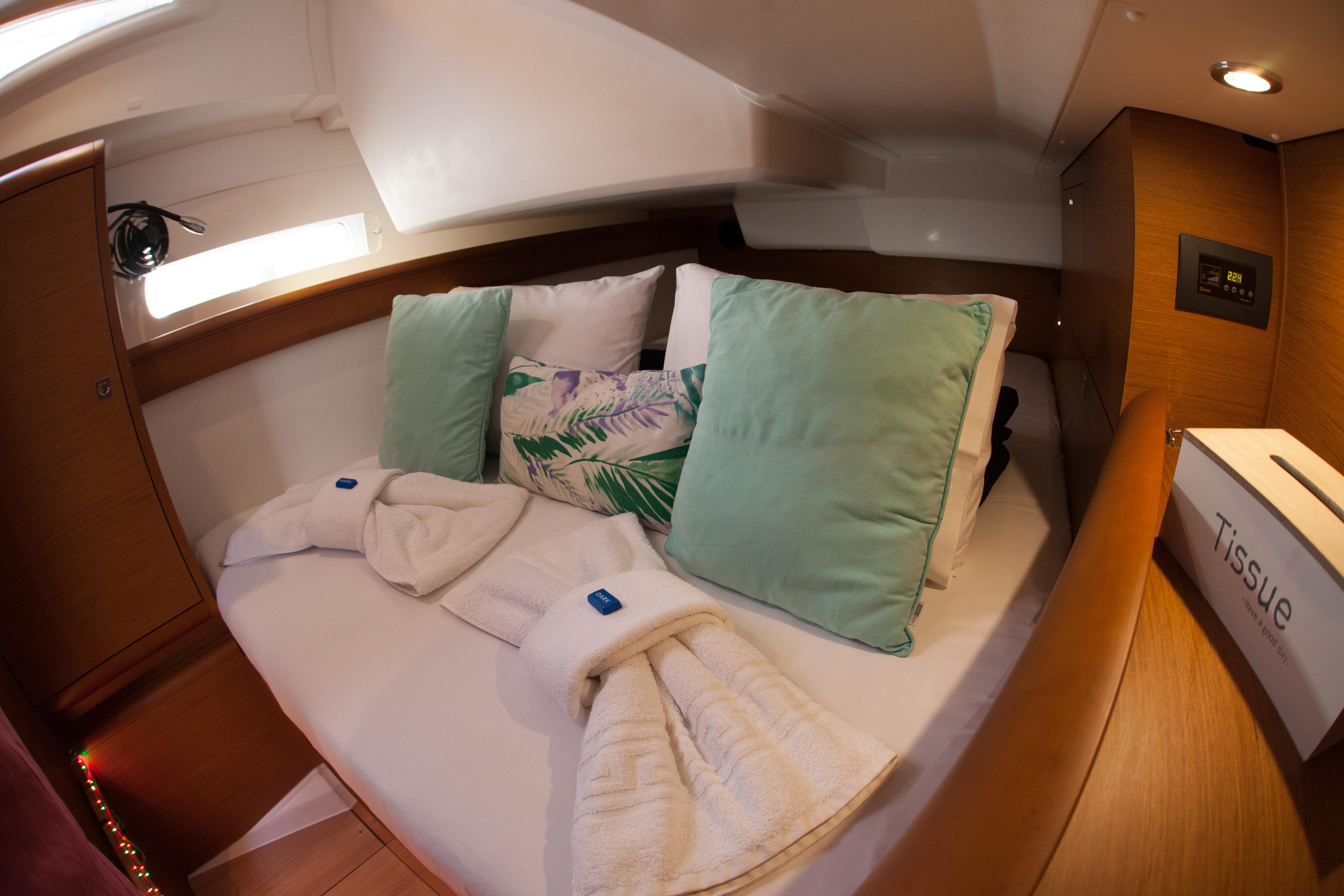 Sun Odyssey 519 - 5 cab., picture 10