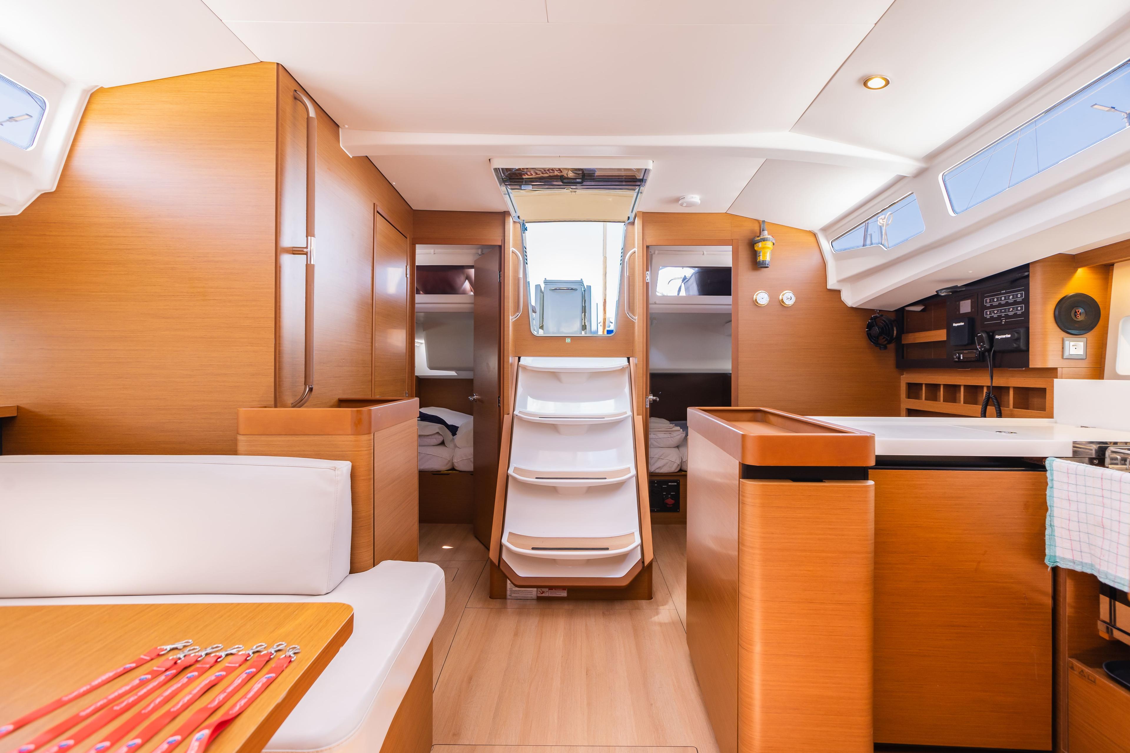 Sun Odyssey 440 - 4 cab., picture 6