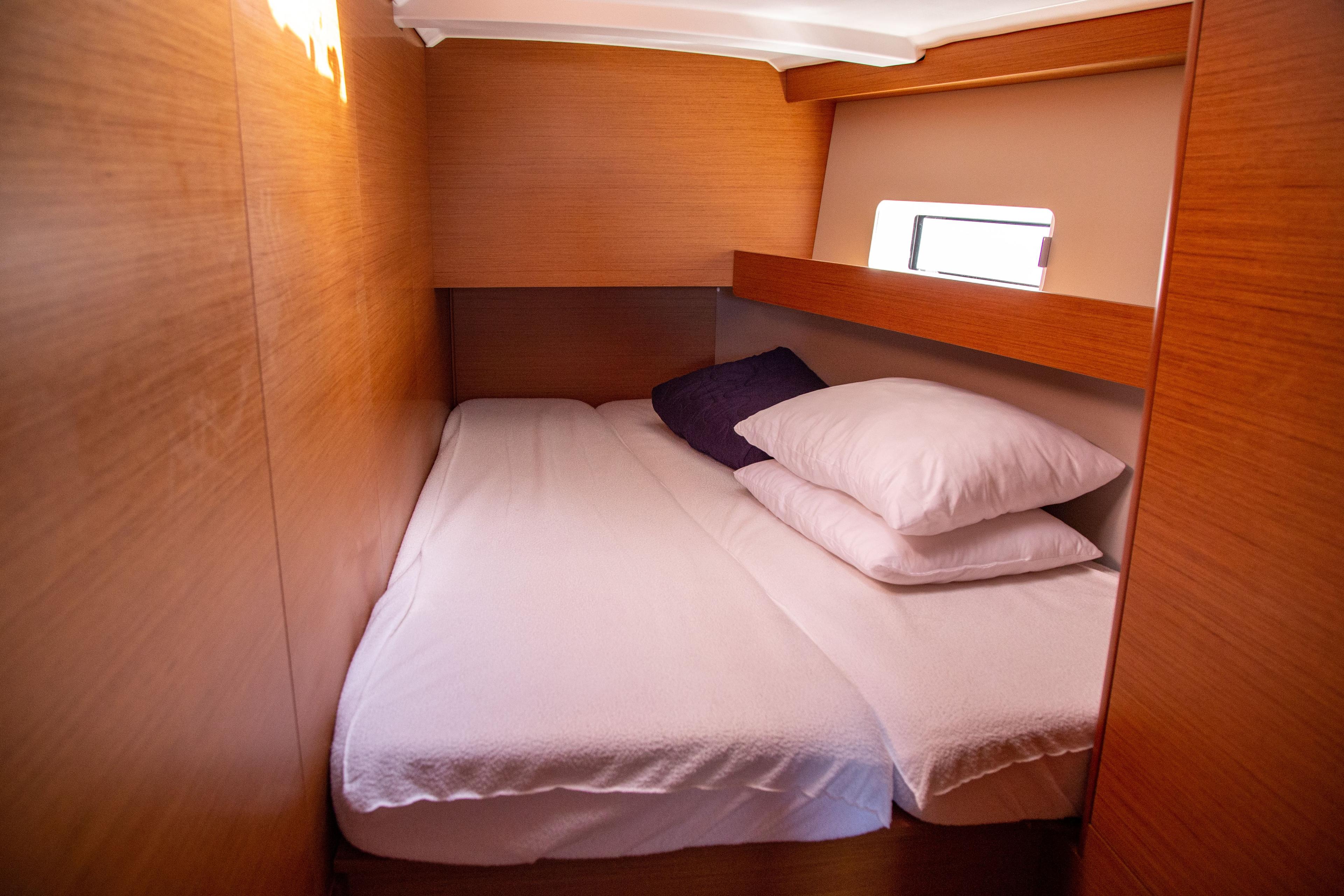 Sun Odyssey 490 - 5 cab., picture 3