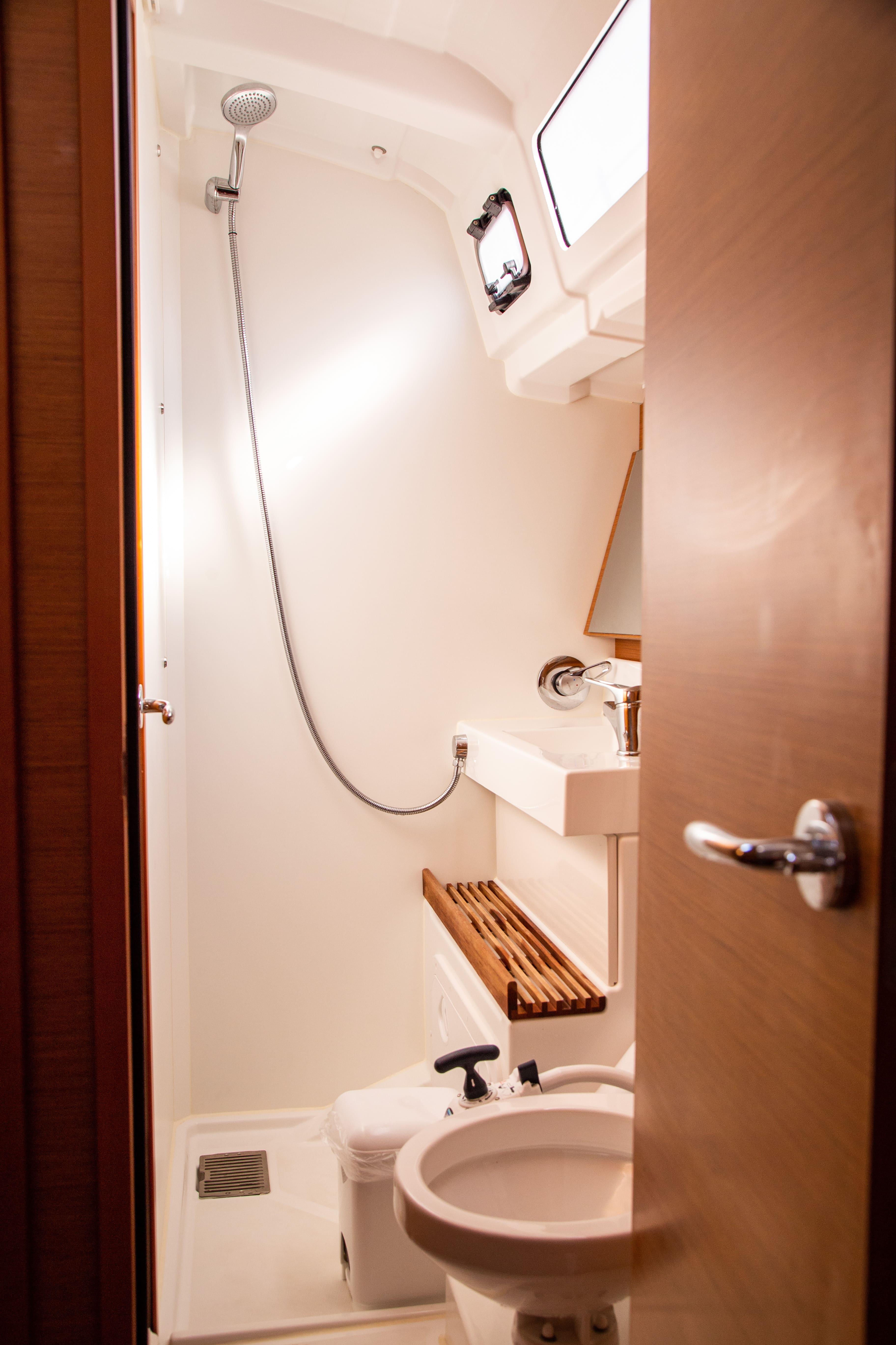 Sun Odyssey 490 - 5 cab., picture 6