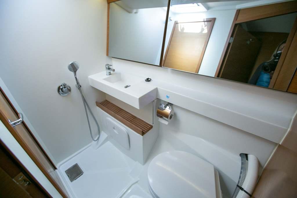 Sun Odyssey 440 - 4 cab., picture 12