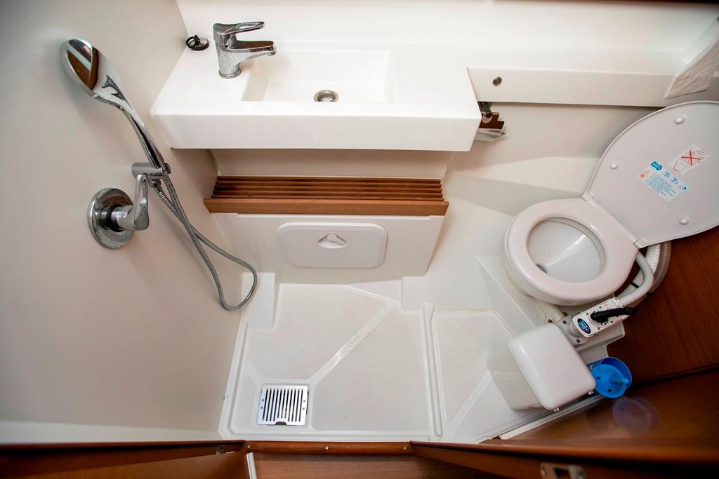 Sun Odyssey 440 - 4 cab., picture 13