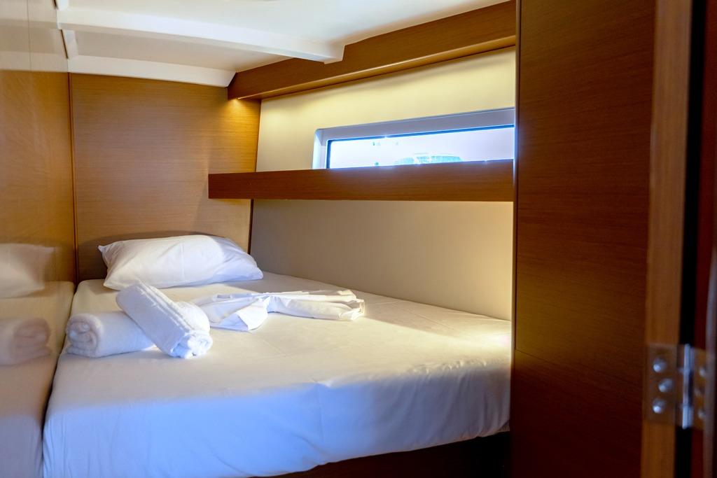 Sun Odyssey 440 - 4 cab., picture 10