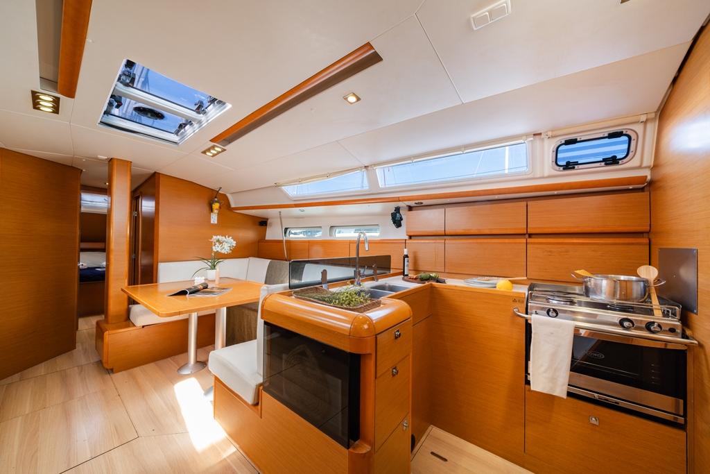 Sun Odyssey 439, picture 5