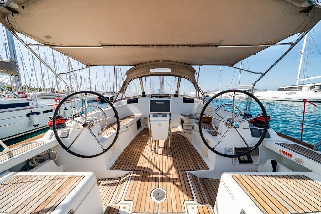 Sun Odyssey 439, picture 3