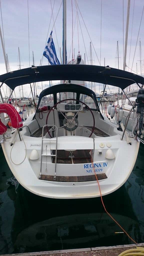 Sun Odyssey 32i, picture 1