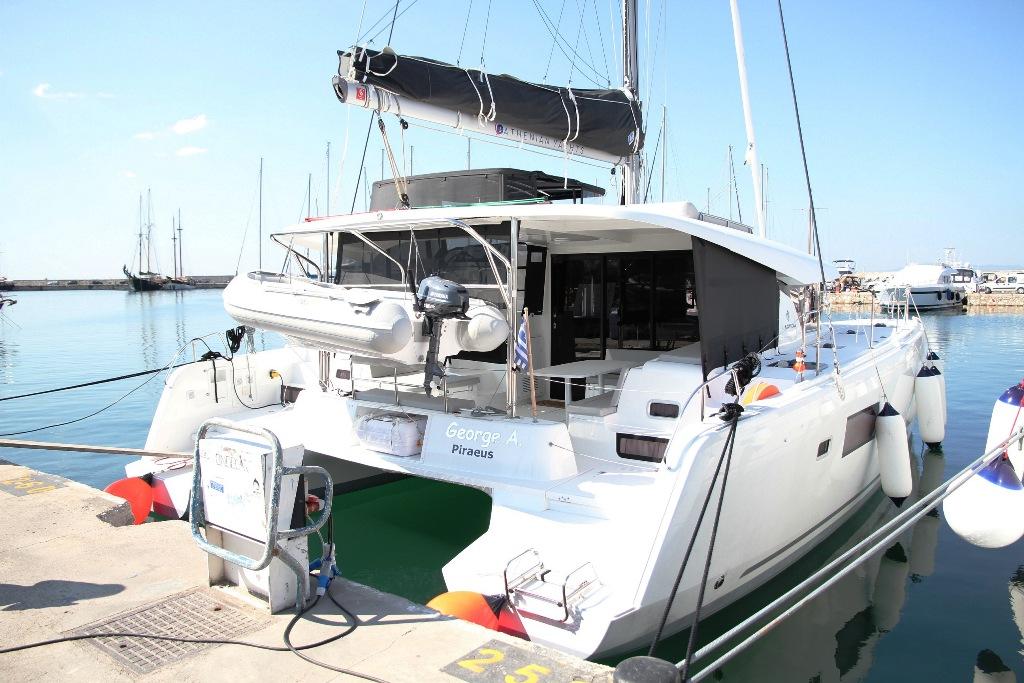 Lagoon 42 - 4 + 2 cab., picture 1