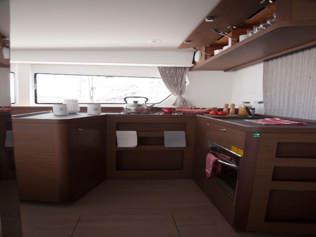 Lagoon 42 - 4 + 1 cab., picture 10