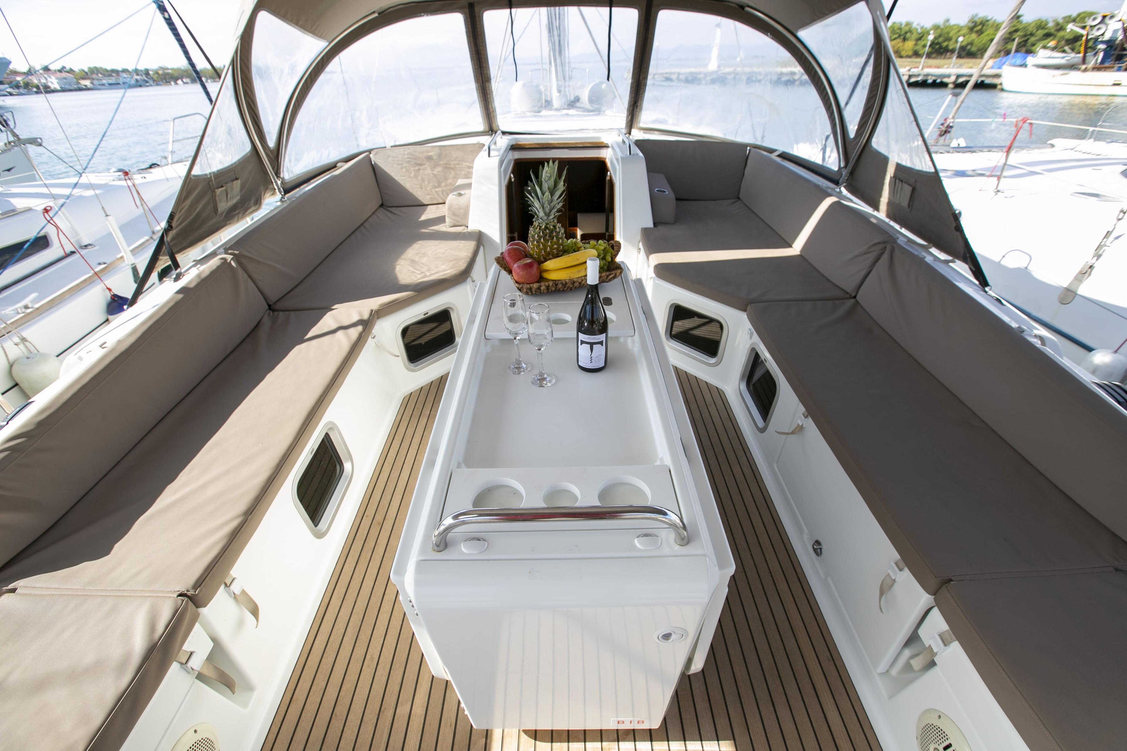 Jeanneau 54 - 5 + 1 cab.	, picture 5