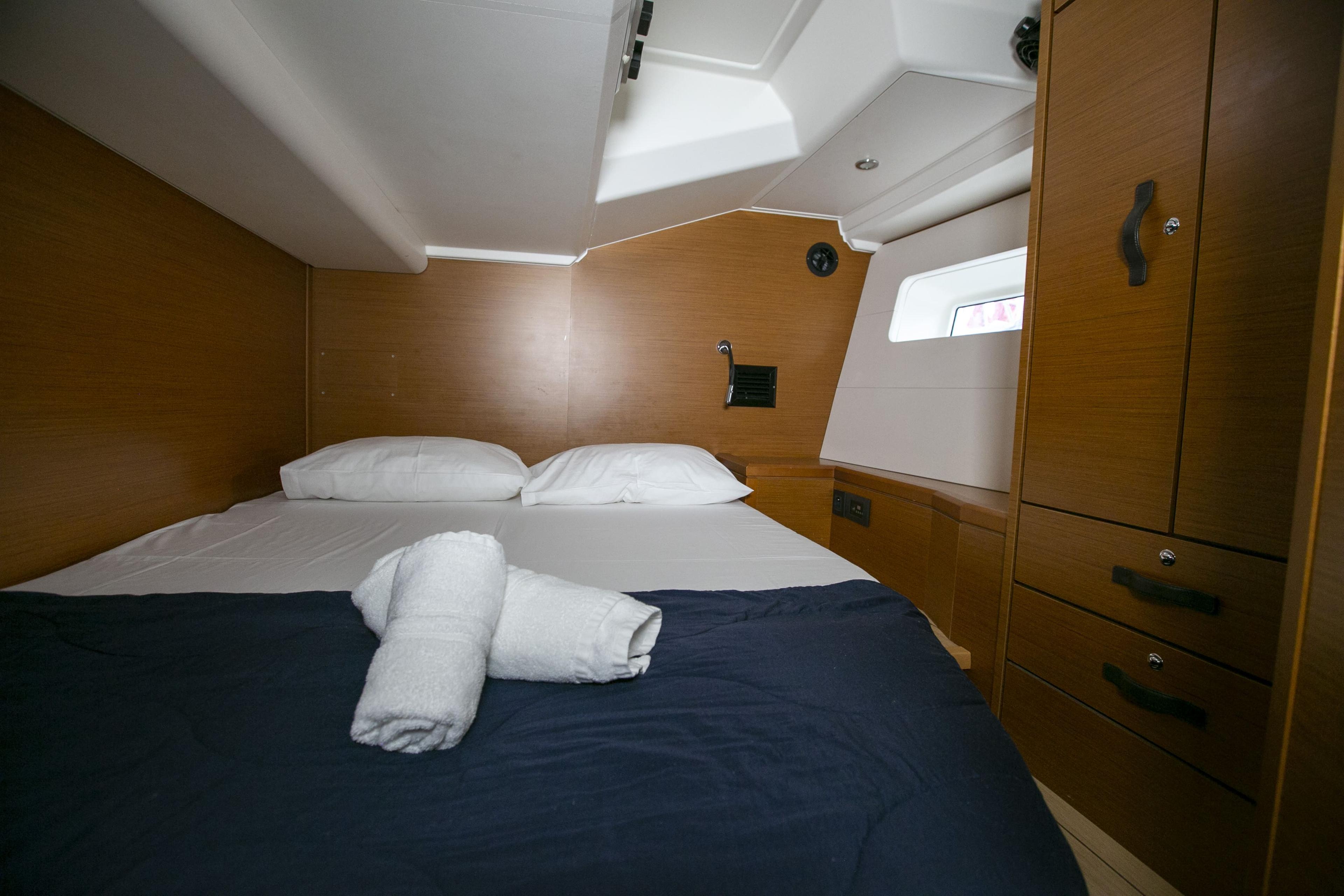 Jeanneau 54 - 5 + 1 cab.	, picture 12