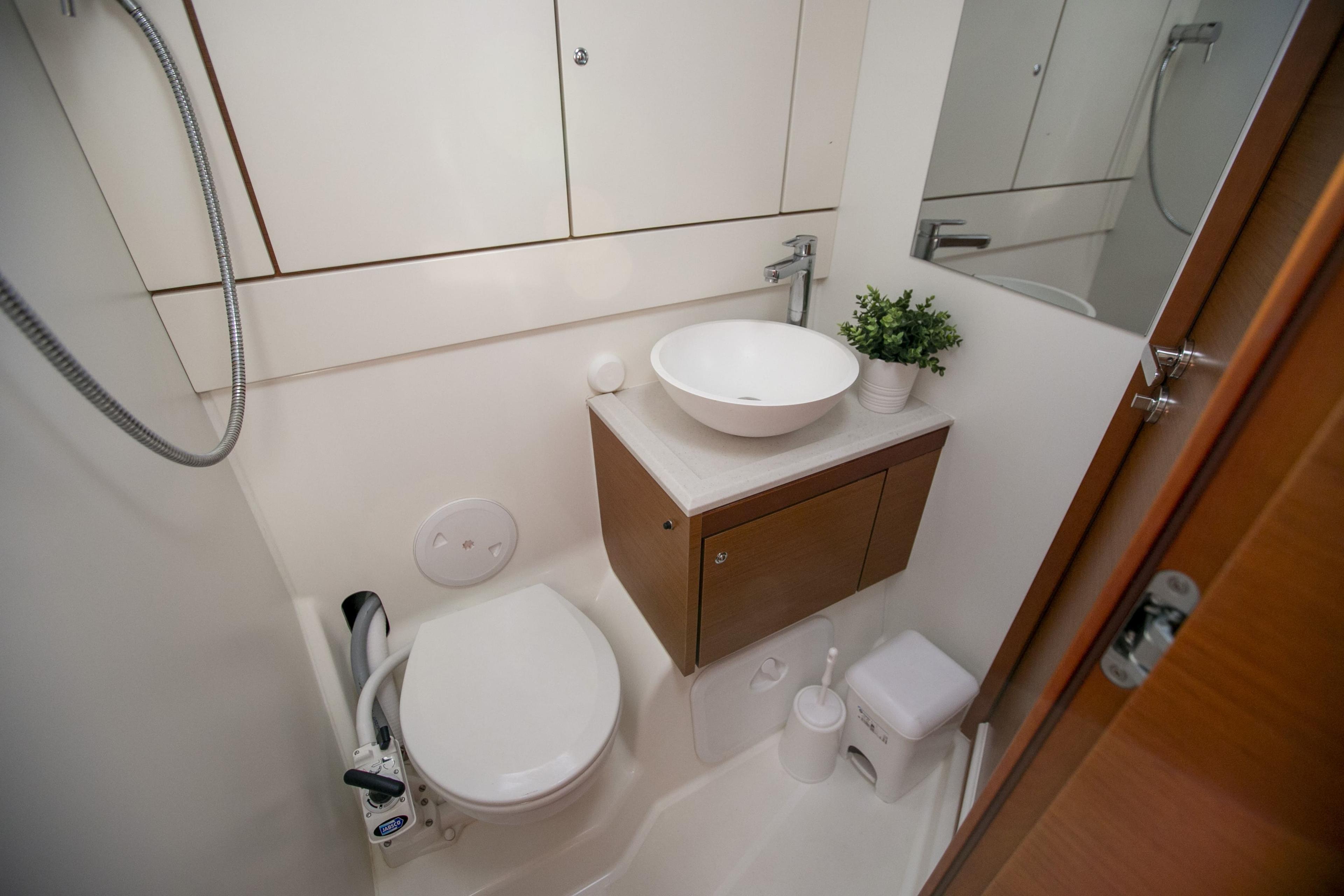 Jeanneau 54 - 5 + 1 cab.	, picture 16