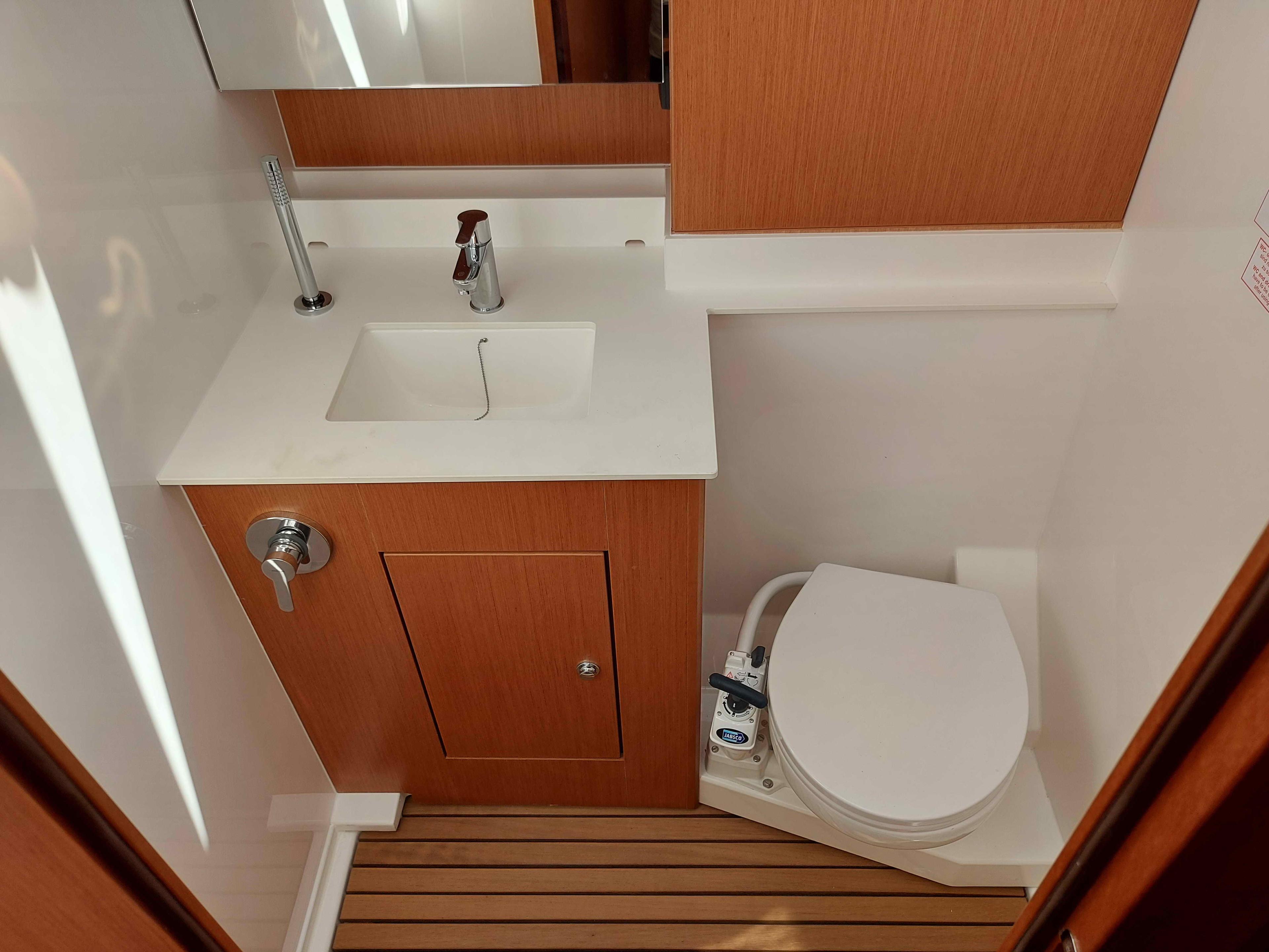 Bavaria C57 - 4 + 1 cab., picture 9