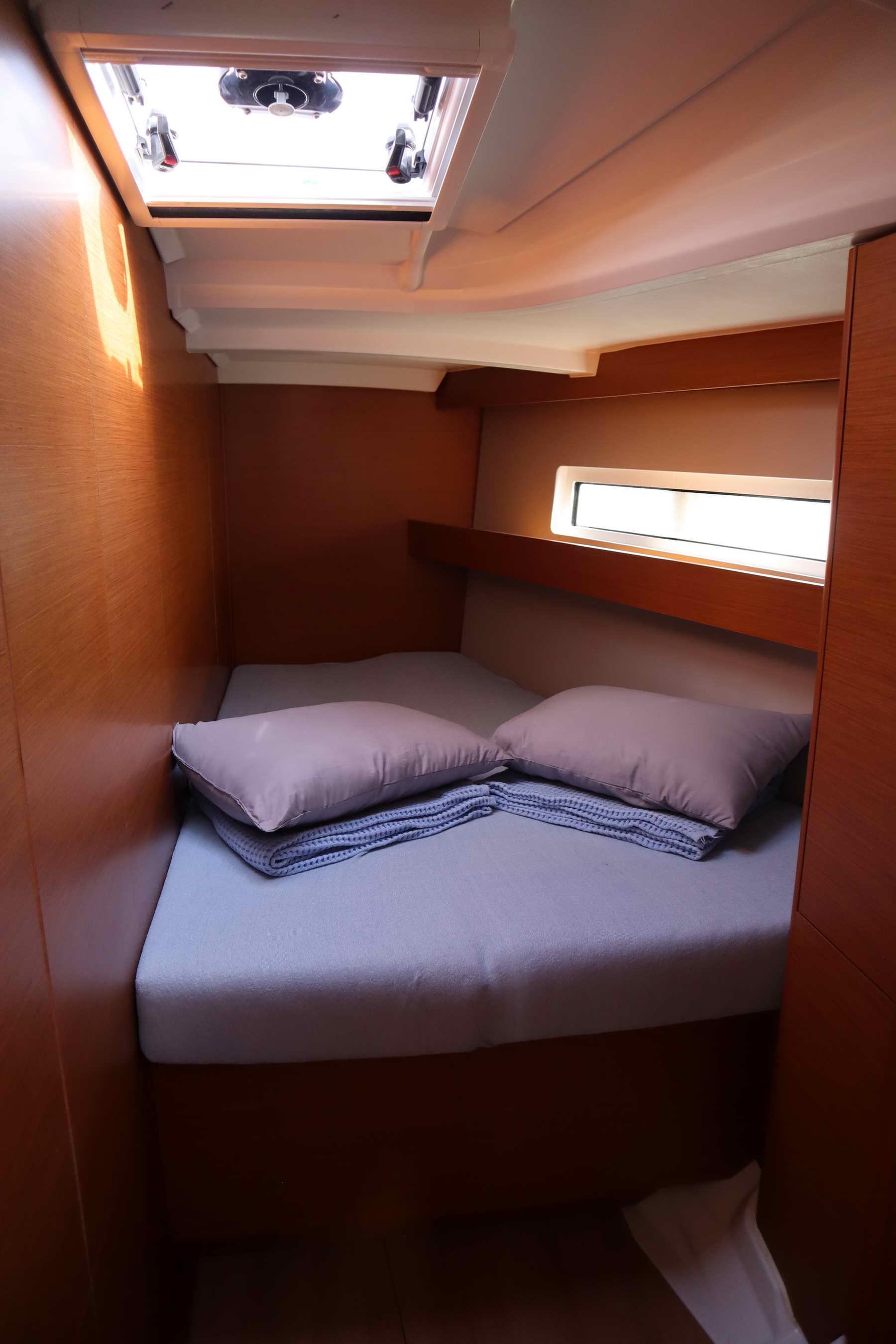 Sun Odyssey 440 - 4 cab., picture 15